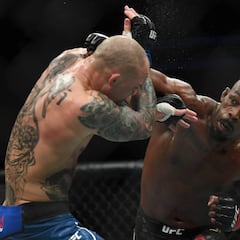 Jones sacó el rodillo ante Smith y Usman aplastó a Woodley