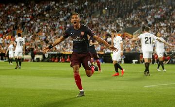 Arsenal's Pierre-Emerick Aubameyang celebrates