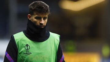 Piqué se retira por molestias