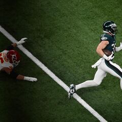 Cooper DeJean gets emotional talking about his parents at the Super Bowl: “My dad almost started crying”