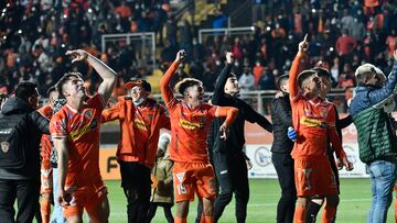 Cobreloa triunfa en el final y está cada vez más cerca de Magallanes