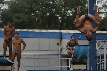 Entrenamientos en la Liga de Natación de Antioquia para el Campeonato Sudamericano en Argentina.