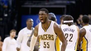 Roy Hibbert agranda la herida de unos Hornets en crisis