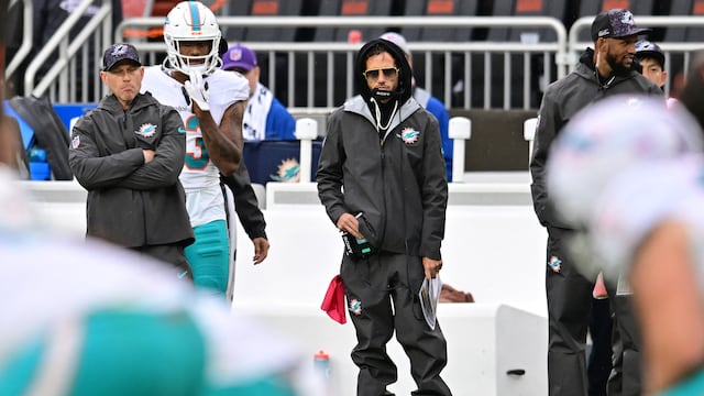 Mike McDaniel signed a contract extension with the Miami Dolphins in 2024, but a lot has changed since then. Miami’s 1-6 record has many wondering when the axe will drop.