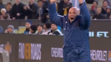 Sampaoli se volvió loquísimo con el gol: ¡Vaya si lo gritó!