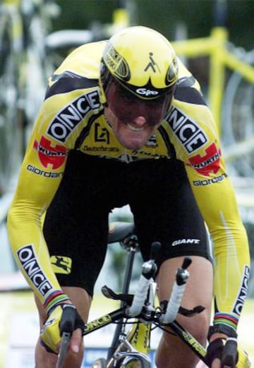 Subió dos veces al podio: 2º en 2001 y 3º en 1996.