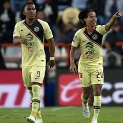 Diego Lainez, con mejores opciones de juego en el Betis