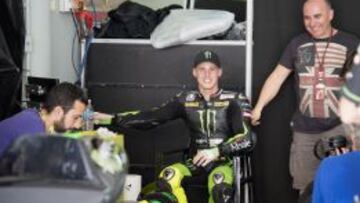 Pol acompañado de sus hombres de confianza, Borja González (sentado) y Paco Sánchez.