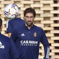 Eguaras: “La plantilla está bien cubierta y tenemos un año ilusionante por delante”