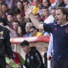 Arrasate: "Entrenar a Osasuna es un reto apasionante"