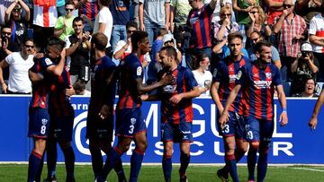 'El Cucho' vuelve a marcar y mantiene líder al Huesca