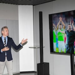 Corona explica la “reconstrucción” del Valencia