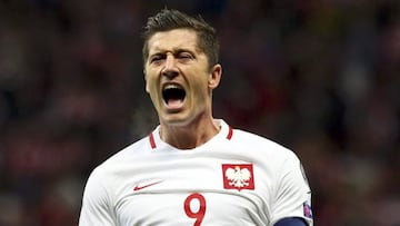 Lewandowski ante Dinamarca.