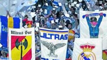 Dos ultras fueron arrestados.