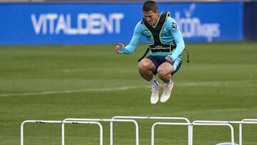 Sergi Palencia señala el camino