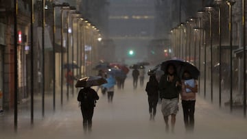 Se activa doble alerta por fuertes lluvias en toda la Ciudad de México: las precipitaciones se extenderán hasta la madrugada.