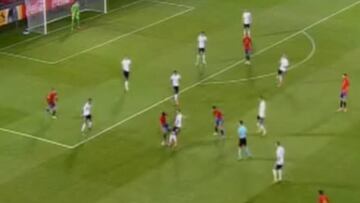 Se acaban los calificativos: la ruleta de Asensio en una baldosa