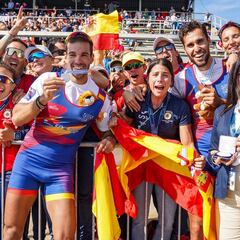 El remo se apunta a la fiesta