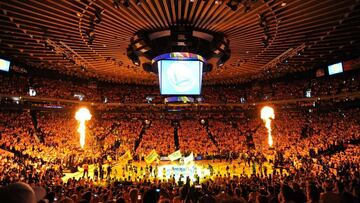 El Oracle Arena durante las finales de la Conferencia Oeste entre Golden State Warriors y Oklahoma City Thunder.