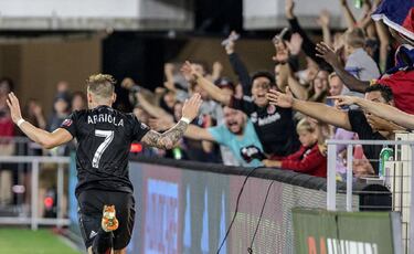 Zlatan y Vela encabezan lista de camisetas m¨¢s vendidas en MLS