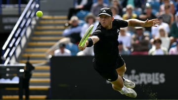 Alejandro Davidovich, contra Jakub Mensik en Eastbourne.