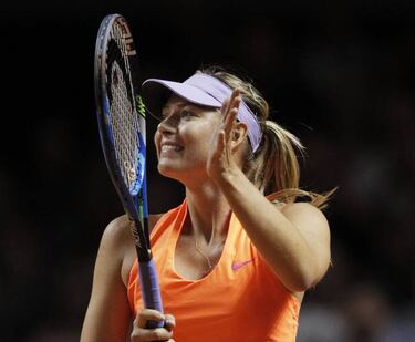 Maria Sharapova into Stuttgart semis with third comeback win