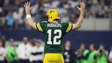 ARLINGTON, TX - JANUARY 15: Aaron Rodgers #12 of the Green Bay Packers reacts after the Packers scored a touchdown against the Dallas Cowboys during the NFC Divisional Playoff Game at AT&T Stadium on January 15, 2017 in Arlington, Texas. Ezra Shaw/Getty Images/AFP
== FOR NEWSPAPERS, INTERNET, TELCOS & TELEVISION USE ONLY ==