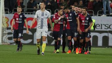 El Inter cae en Cagliari y su tercer puesto peligra