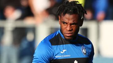 Duván Zapata viaja a Finlandia para definir si debe ser operado