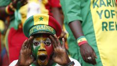 Un aficionado de Senegal durante la final de 2022, celebrada en Camerún. Senegal ganó a Egipto en los penaltis.