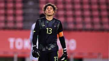 Guillermo Ochoa despu&eacute;s de ser eliminados por Brasil