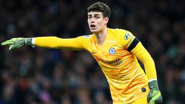 Tottenham supporter banned for chucking cup at Kepa