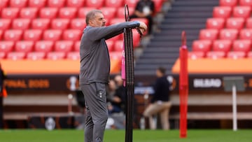 Tottenham Hotspur's Greek-Australian Head Coach Ange Postecoglou takes part in a training session on the eve of the UEFA Europa League final football match between Tottenham Hotspur and Manchester United at the San Mames stadium in Bilbao, on May 20, 2025. (Photo by Pierre-Philippe MARCOU / AFP)