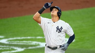 Giovanny Urshela conecta un nuevo home run con los Yankees