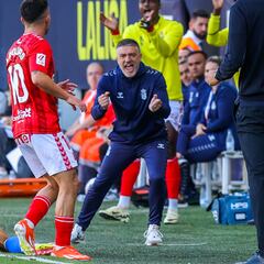 García Pimienta: “Hemos llegado de novatos y la temporada que viene estaremos en Primera”