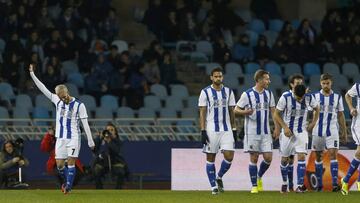 El jugador de la Real Sociedad, Juanmi Jim&eacute;nez, celebrando su gol ante el Real Valladolid, durante el partido de vuelta de dieciseisavos de final de la Copa del Rey de f&uacute;tbol. 