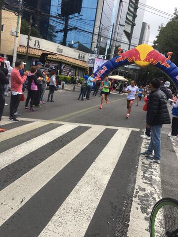 Así se divirtieron y recuperaron los corredores del Maratón CDMX