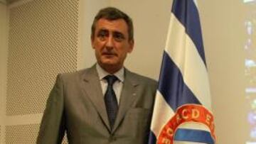 Oliveró: "Sería difícil gobernar sólo por tener más acciones"