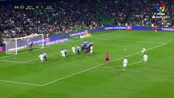 ¡Qué golpeo de balón! El golazo de Andrés Guardado con el Betis