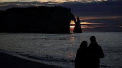 When can 401(k) be withdrawn? How does a 401(k) work with retirement?