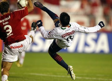 El Guadalajara lo ganaba por 1-0 con un gol de Marco Fabián al minuto 42. 