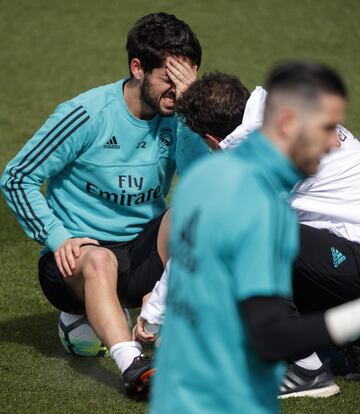 El susto de Isco protagoniza el entrenamiento del Madrid