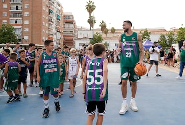 El Unicaja presenta a Chris Duarte a lo NBA