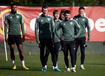 Los jugadores del Celtic, en el entrenamiento de este lunes.