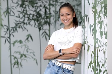 Adriana Cerezo: Ya tengo Los ?ngeles de fondo de pantalla