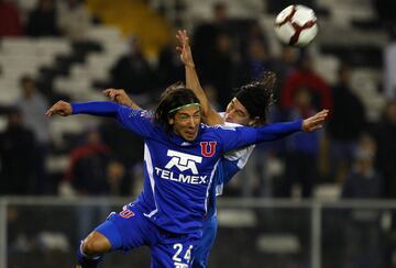 En el año 2010, el defensor Juan Abarca pasó de Huachipato a Universidad de Chile.