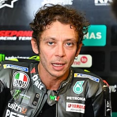 Crítica de Rossi a Öncü y palo general a Moto3: "Están locos"