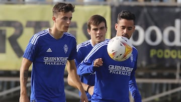 Franc&eacute;s, Francho y Nano Mesa, durante un entrenamiento con el Real Zaragoza.