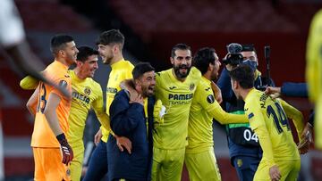 Villarreal players celebrate on the final whistle in the UEFA Europa League semi-final, 2nd leg football match between Arsenal and Villarreal at the Emirates Stadium in London on May 6, 2021. - The game finished 0-0, Villarreal winning the tie 2-1 on aggr