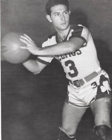 Casi un desconocido. Jugó 13 partidos con los Celtics en la temporada 1946-47, después de haber combatido en la II Guerra Mundial con el ejercito americano. Ese curso acabó con 19 puntos y 10 asistencias (en total). Falleció a los 47 años por leucemia. Hasta la irrupción de Muggsy Bogues fue el jugador más bajito en la historia de la NBA.